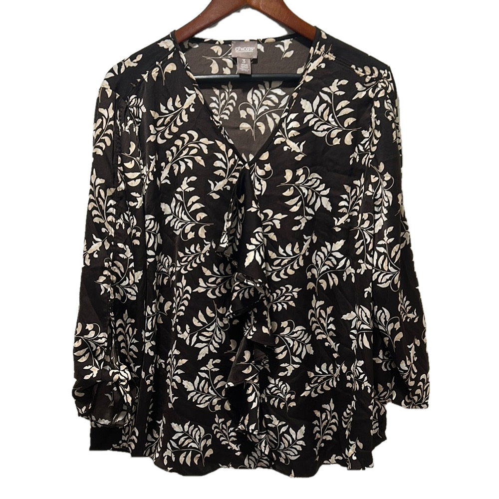Chico’s Coco Bianco Black and White Top size 3 GUC..